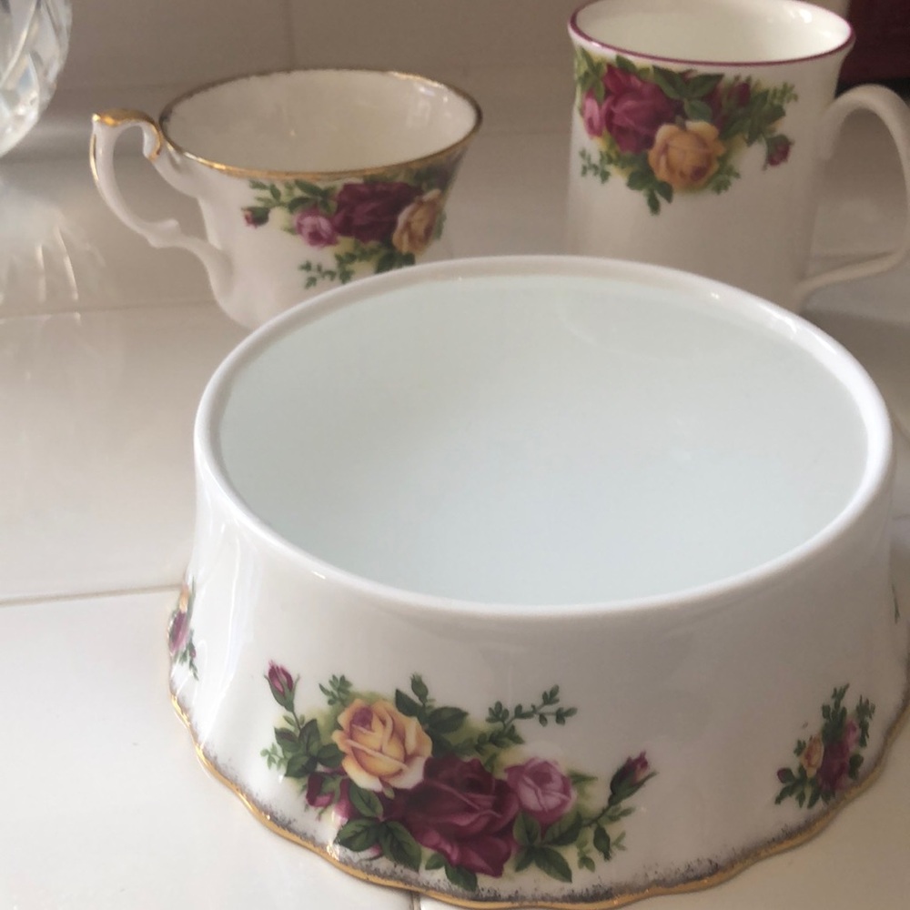 Royal Albert Dog/Cat Bowl